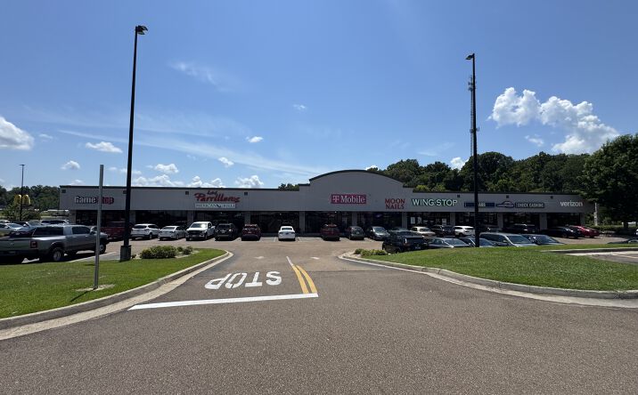 Pictures of Retail, Office property located at 2310 Iowa Blvd, Vicksburg, MS 39183 for lease - image #1