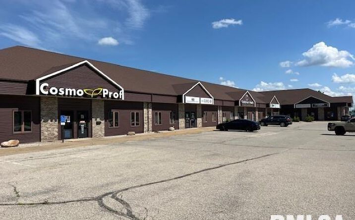 Pictures of Office, Retail property located at 1950 DODGE Road 103, Cedar Rapids, IA 52402 for lease - image #1