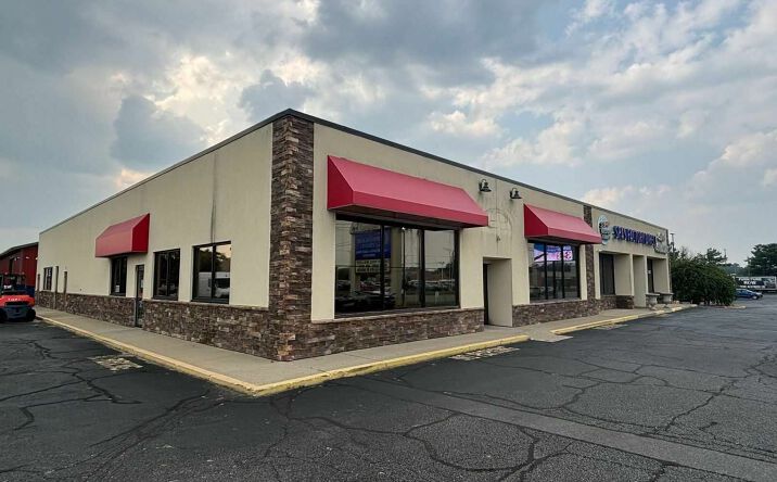Pictures of Retail property located at 3915 Grape Rd, Mishawaka, IN 46545 for lease - image #1