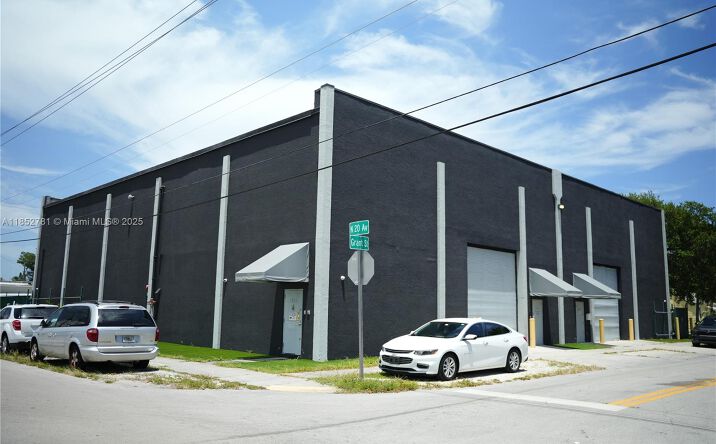Pictures of Industrial, Retail property located at 1951 Grant St, Hollywood, FL 33020 for lease - image #1