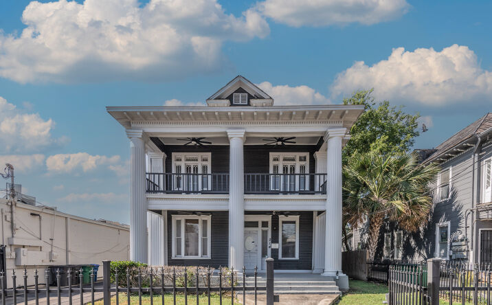 Pictures of Office property located at 214 E Ashby Pl, San Antonio, TX 78212 for lease - image #1