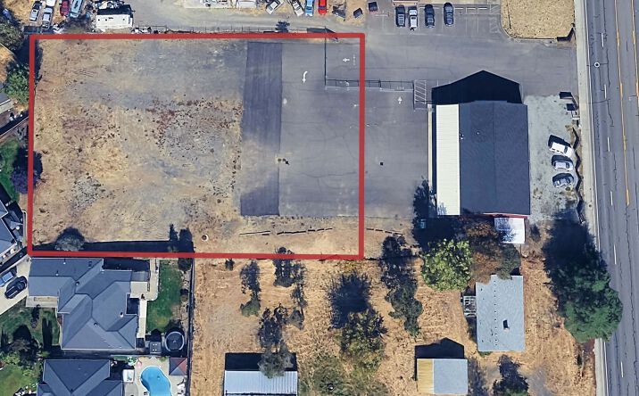 Pictures of Land property located at 4399 Table Rock Rd, Central Point, OR 97502 for lease - image #1