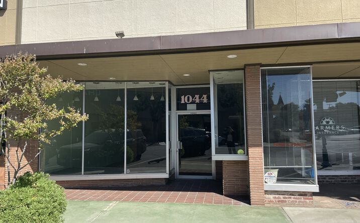 Pictures of Retail, Office property located at 1044 6th St, Los Banos, CA 93635 for lease - image #1