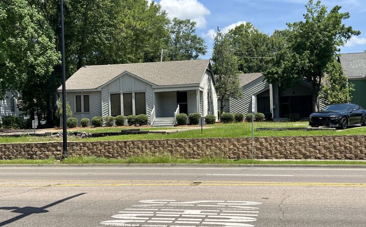Pictures of Retail, Office property located at 2205 Hardy St, Hattiesburg, MS 39401 for lease - image #1
