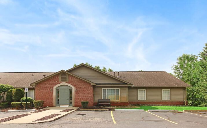 Pictures of Office property located at 1501 N Milford Road, Milford, MI 48381 for lease - image #1
