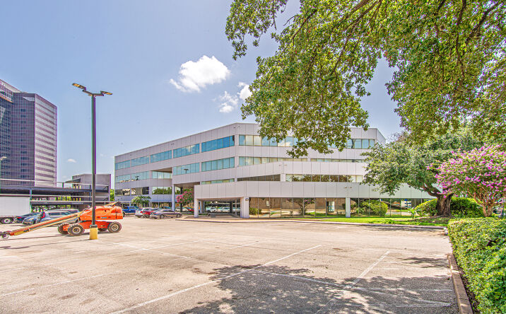 Pictures of Retail, Office, Industrial property located at 397 N Sam Houston Pkwy E, Houston, TX 77060 for lease - image #1
