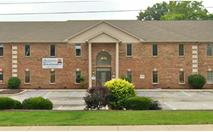 Pictures of Office property located at 1637 W County Line Rd, Greenwood, IN 46142 for lease - image #1