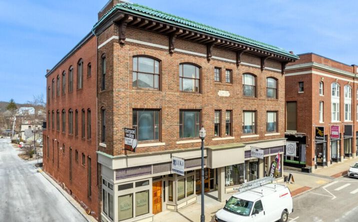 Pictures of Retail, Office, Special Purpose property located at 253 Main St, Webster, MA 01570 for lease - image #1