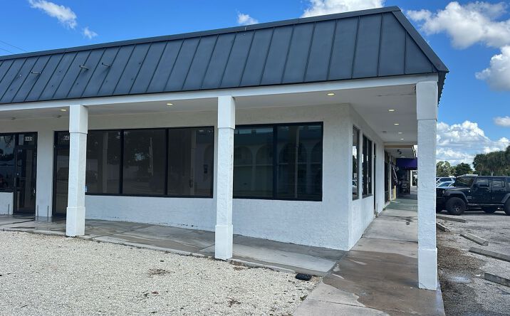 Pictures of Office property located at 6455 Gateway Ave, Sarasota, FL 34231 for lease - image #1