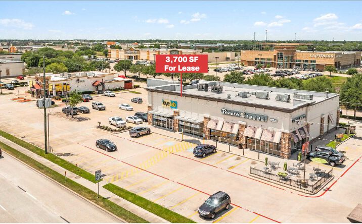 Pictures of Retail property located at 19504 Katy Fwy, Houston, TX 77094 for lease - image #1