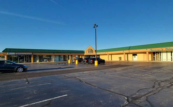 Pictures of Retail, Office property located at 1607 State Rd, Vermilion, OH 44089 for lease - image #1
