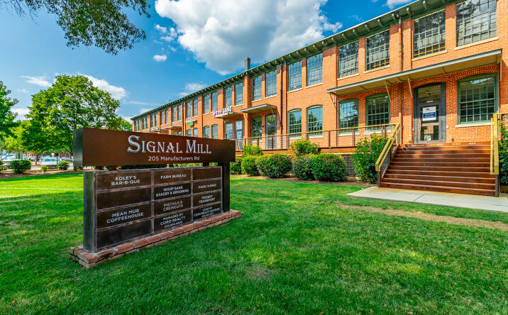 Pictures of Office property located at 205 Manufacturers Rd, Chattanooga, TN 37405 for lease - image #1