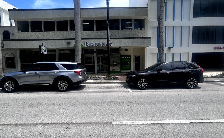 Pictures of Office property located at 1132 Kane Concourse, Bay Harbor Islands, FL 33154 for lease - image #1