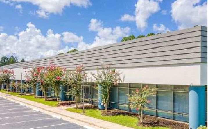 Pictures of Industrial property located at 3728 Philips Hwy, Jacksonville, FL 32207 for lease - image #1