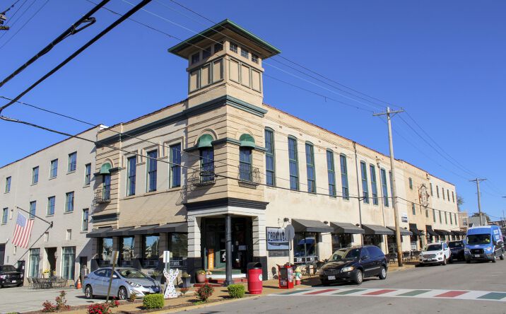 Pictures of Retail, Office property located at 5257 Shaw Ave, St. Louis, MO 63110 for lease - image #1