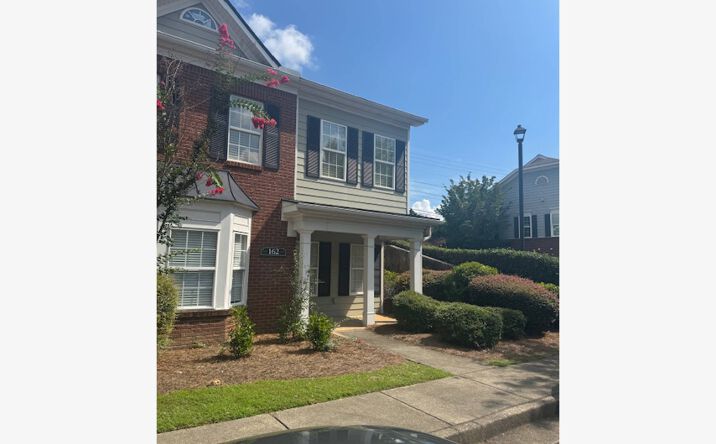 Pictures of Office property located at 162 Prospect Pl, Alpharetta, GA 30005 for lease - image #1