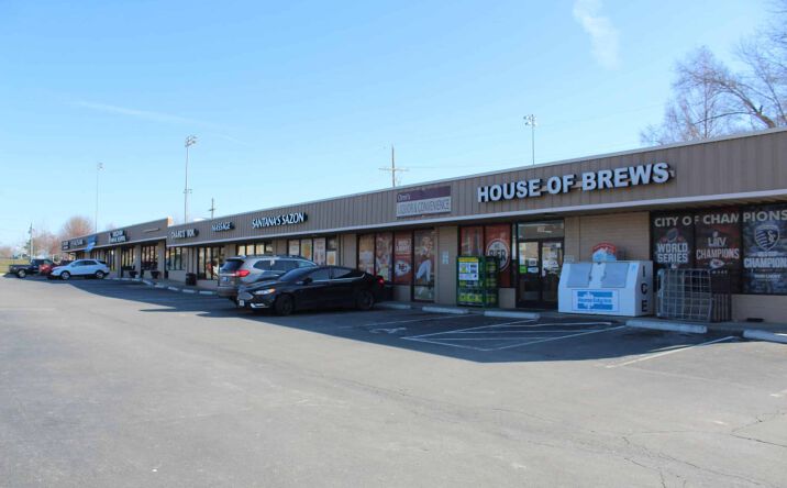 Pictures of Retail property located at 802 N Ridgeview Rd, Olathe, KS 66061 for lease - image #1