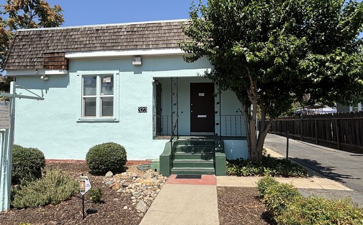Pictures of Office property located at 323 N Thor St, Turlock, CA 95380 for lease - image #1