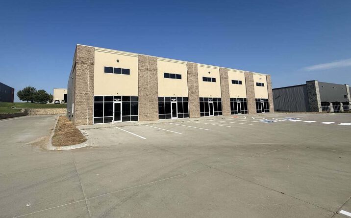 Pictures of Industrial property located at 11344 S 146th St, Papillion, NE 68138 for lease - image #1