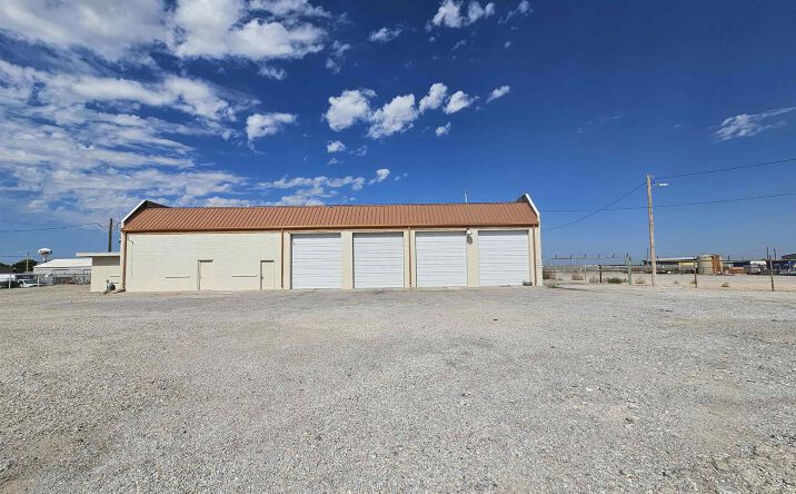Pictures of Industrial, Office, Retail property located at 1713 N Roselawn Avenue, Artesia, NM 88210 for lease - image #1