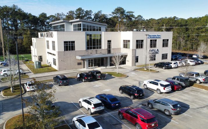 Pictures of Office property located at 1200 Pinnacle Pkwy, Covington, LA 70433 for lease - image #1