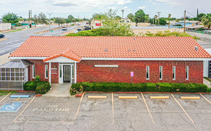 Pictures of Retail, Office property located at 10520 Montwood Dr, El Paso, TX 79935 for lease - image #1