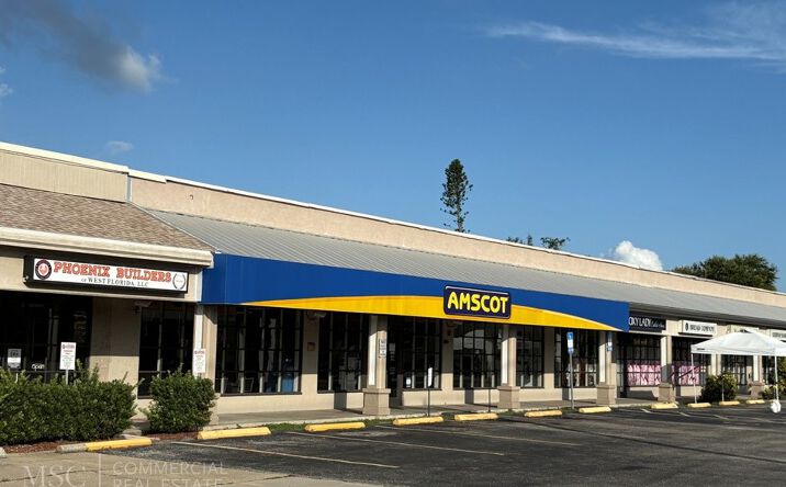 Pictures of Retail property located at 5900 S Tamiami Trl, Sarasota, FL 34231 for lease - image #1