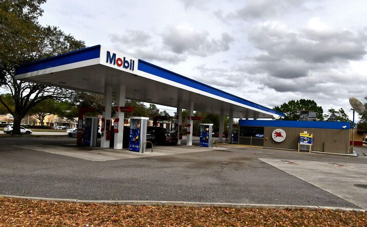 Pictures of Retail property located at 5885 Red Bug Lake Rd, Winter Springs, FL 32708 for lease - image #1