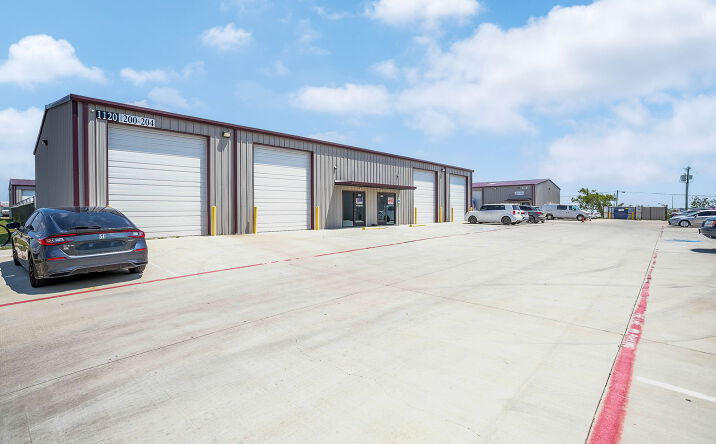 Pictures of Industrial property located at 1150 Blue Mound Rd W, Haslet, TX 76052 for lease - image #1