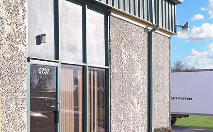 Pictures of Office, Special Purpose property located at 5737 NE 17th St, Des Moines, IA 50313 for lease - image #1