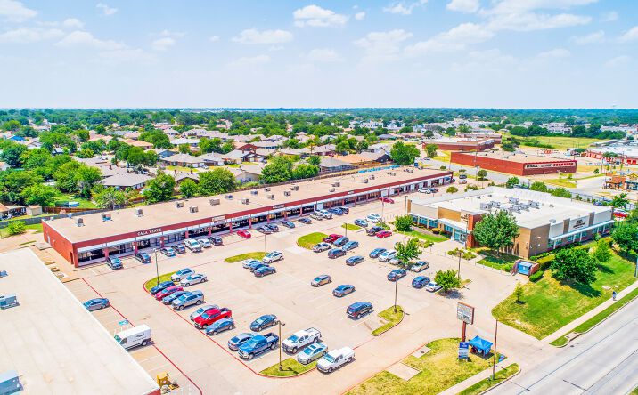 Pictures of Retail, Office, Industrial property located at 2921 Altamesa Blvd, Fort Worth, TX 76133 for lease - image #1