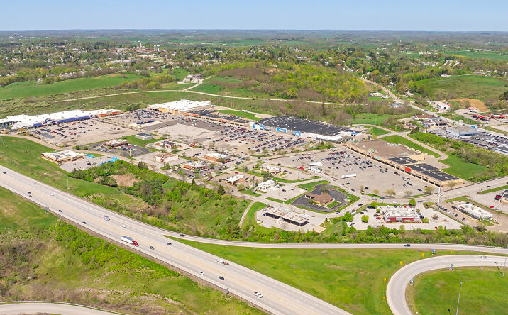 Pictures of Retail, Land property located at 50421 Valley Plaza Dr, Saint Clairsville, OH 43950 for lease - image #1
