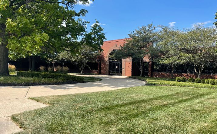 Pictures of Office property located at 9795 Crosspoint Blvd, Indianapolis, IN 46256 for lease - image #1
