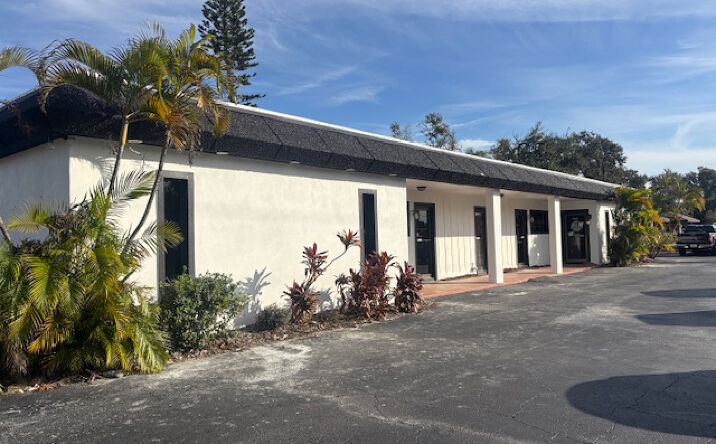 Pictures of Office property located at 1769 66th St N, St. Petersburg, FL 33710 for lease - image #1