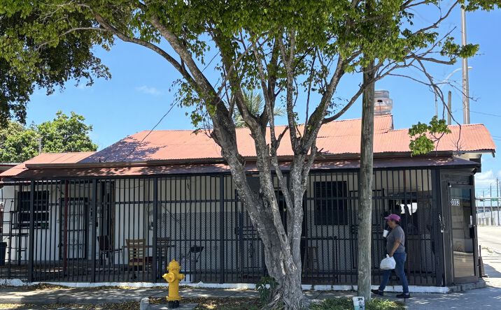 Pictures of Restaurant property located at 3014 NW 7th Ave, Miami, FL 33127 for lease - image #1