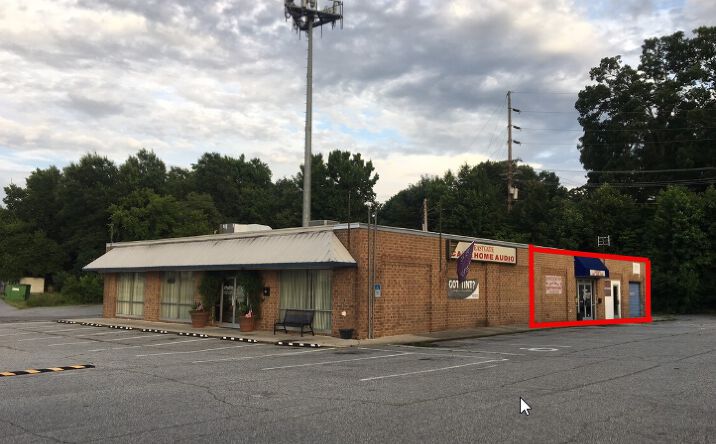 Pictures of Retail property located at 200 Eastchester Dr, High Point, NC 27262 for lease - image #1