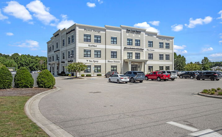 Pictures of Office property located at 1165 Cedar Point Blvd, Cedar Point, NC 28584 for lease - image #1