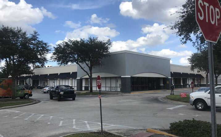 Pictures of Retail property located at 7649 W Colonial Dr, Orlando, FL 32818 for lease - image #1