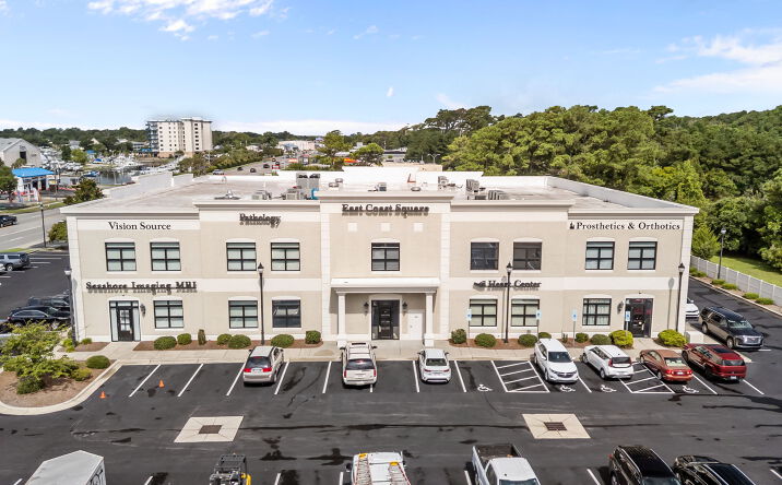 Pictures of Office property located at 4252 Arendell St, Morehead City, NC 28557 for lease - image #1