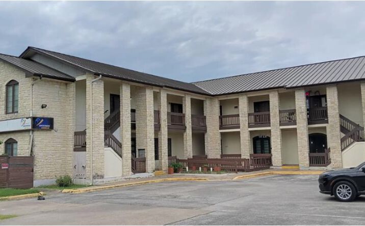 Pictures of Retail, Office, Special Purpose property located at 611 Carpenter Ave, Austin, TX 78753 for lease - image #1