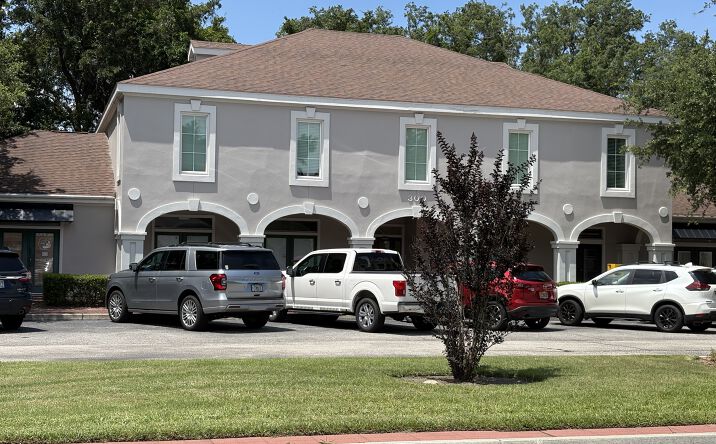 Pictures of Retail, Office property located at 1890 S 14th St, Fernandina Beach, FL 32034 for lease - image #1