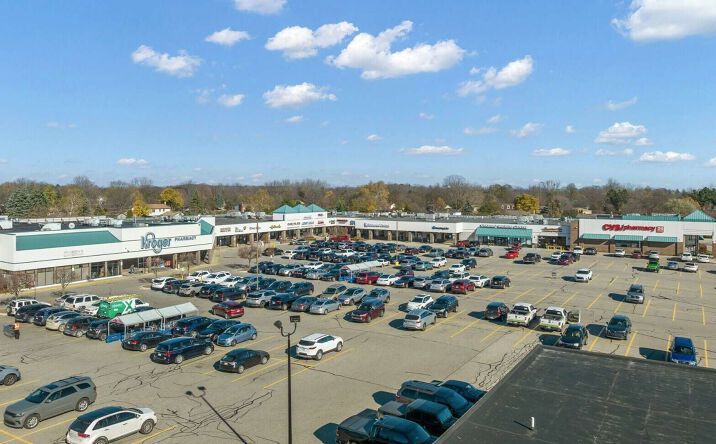 Pictures of Retail property located at 31 - 125 E Long Lake Rd, Troy, MI 48085 for lease - image #1