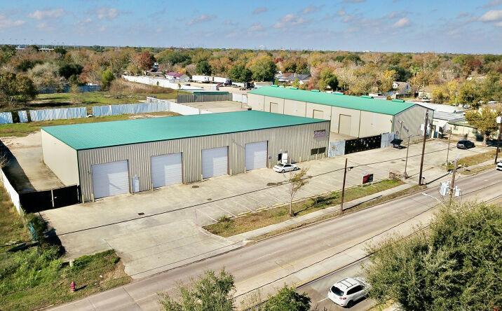 Pictures of Industrial property located at 2950 Preston Ave, Pasadena, TX 77503 for lease - image #1