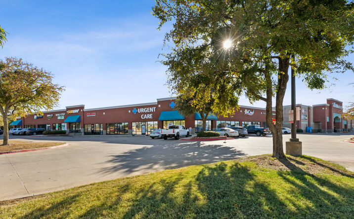 Pictures of Retail property located at 6320 U.S. 287 Frontage Rd, Arlington, TX 76001 for lease - image #1
