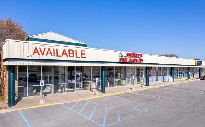 Pictures of Retail property located at N64 W24678 Main St, Sussex, WI 53089 for lease - image #1