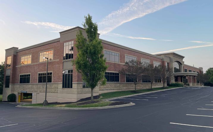 Pictures of Office property located at 8250 Kenwood Crossing Wy, Cincinnati, OH 45236 for lease - image #1