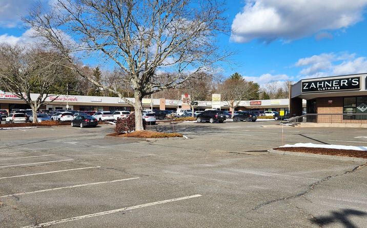 Pictures of Retail property located at 435 Hartford Turnpike, Vernon, CT 06066 for lease - image #1