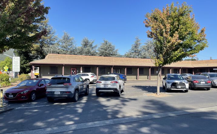 Pictures of Office property located at 350 E. Gobbi, Ukiah, CA 95482 for lease - image #1