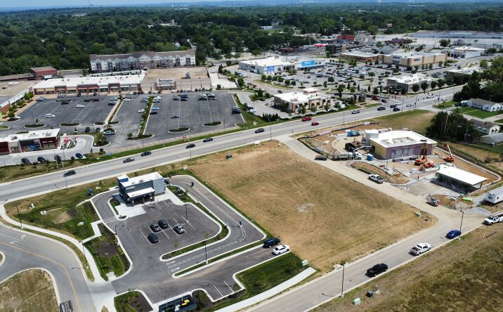 Pictures of Retail, Land, Restaurant property located at 5374 NE Antioch Rd, Gladstone, MO 64119 for lease - image #1