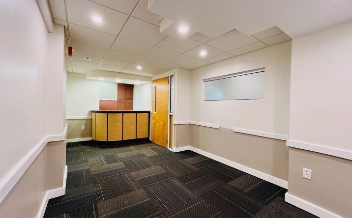 Pictures of Office property located at 5410 Connecticut Ave NW, Washington, DC 20015 for lease - image #1